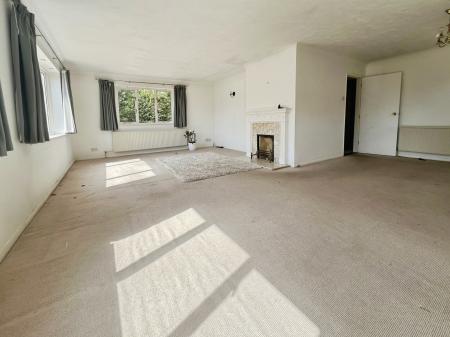 3 bedroom Bungalow to let in Warren Hill Road, Woodbridge