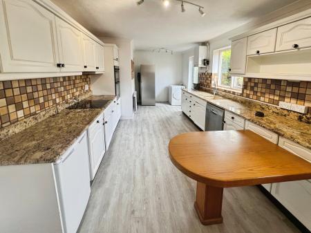 3 bedroom Bungalow to let in Warren Hill Road, Woodbridge