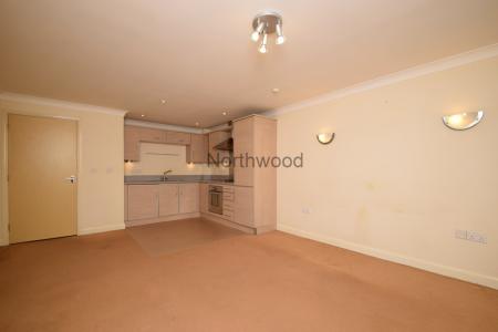 1 bedroom Flat to let in Yarmouth Road, Ipswich, IP1