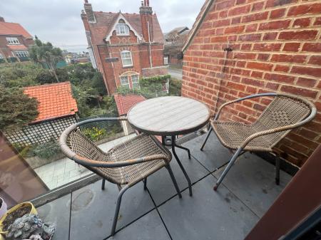 2 bedroom Flat to let in Alexandra House, Felixstowe