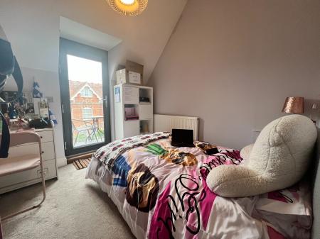 2 bedroom Flat to let in Alexandra House, Felixstowe