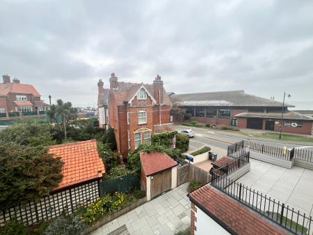 2 bedroom Flat to let in Alexandra House, Felixstowe