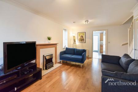 3 bedroom End of terrace house to let in Wards View, Kesgrave, Ipswich, IP5