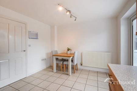 3 bedroom End of terrace house to let in Wards View, Kesgrave, Ipswich, IP5
