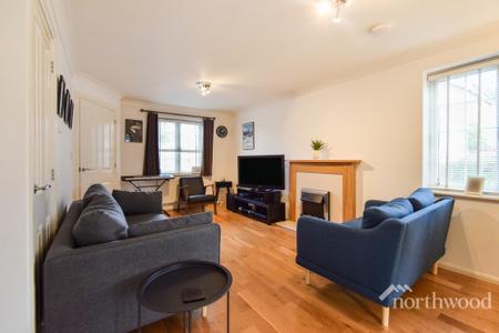 3 bedroom End of terrace house to let in Wards View, Kesgrave, Ipswich, IP5