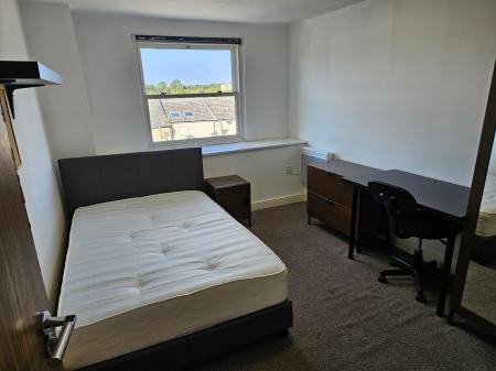 5 bedroom Flat to let in Pitt Street, St Leonard's Gate, Lancaster, LA1