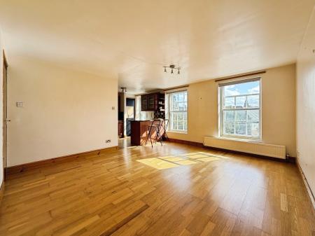 2 bedroom Flat to let in Water Street, Lancaster, LA1