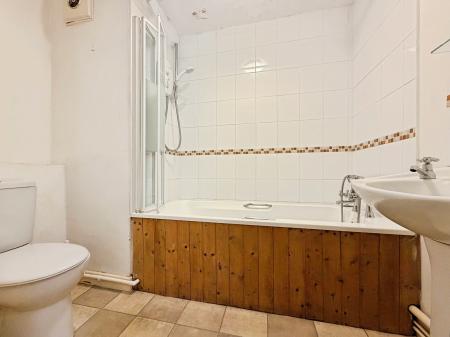 2 bedroom Flat to let in Water Street, Lancaster, LA1