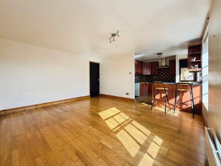 2 bedroom Flat to let in Water Street, Lancaster, LA1
