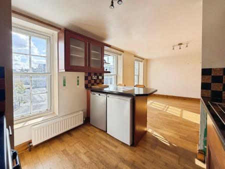 2 bedroom Flat to let in Water Street, Lancaster, LA1