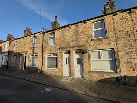 2 bedroom Terraced House to let in Alexandra Road, Lancaster, LA1