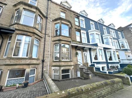 2 bedroom Flat to let in West End Road, Morecambe, LA4