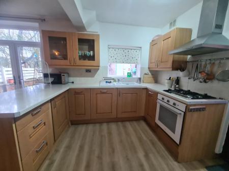 2 bedroom Semi-detached house to let in Newlands Avenue, Lancaster, LA1