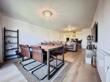 2 bedroom Apartment to let in Broadway One, Morecambe, LA4