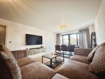 2 bedroom Apartment to let in Broadway One, Morecambe, LA4