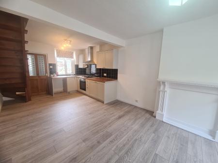 2 bedroom Terraced House to let in Broadway, Skerton, Lancaster, LA1