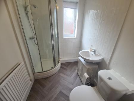 2 bedroom Terraced House to let in Broadway, Skerton, Lancaster, LA1