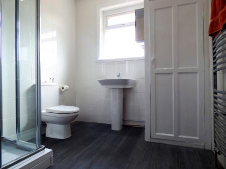 1 bedroom Flat to let in Elm Grove, Morecambe, LA4