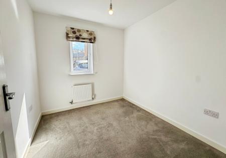 2 bedroom Flat to let in St Georges Quay, Lancaster, LA1