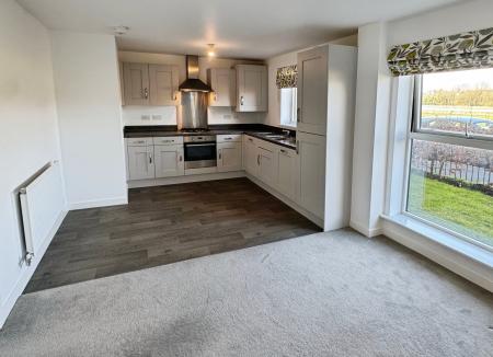 2 bedroom Flat to let in St Georges Quay, Lancaster, LA1