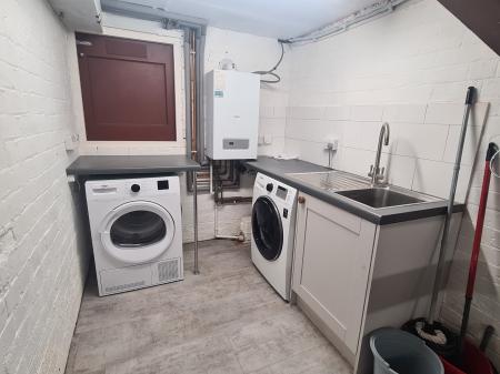 2 bedroom Ground floor flat to let in Marine Road East, Morecambe, LA4