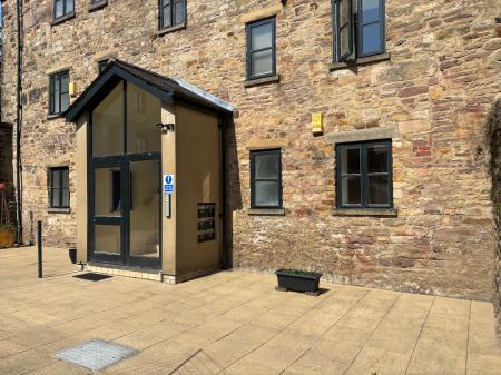1 bedroom Flat to let in Victoria Wharf, St Georges Quay, LA1 1GA