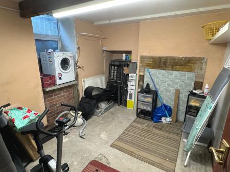 4 bedroom Terraced House to let in New Road, Lancaster, LA1