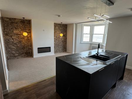 2 bedroom Apartment to let in Back Crescent Street, Morecambe, LA4