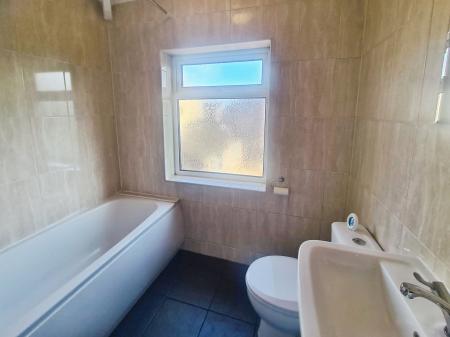 3 bedroom Semi-detached house to let in Sulby Drive, Lancaster, LA1