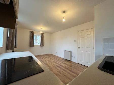 1 bedroom Flat to let in Bay View Court, Station Road, Lancaster, LA1