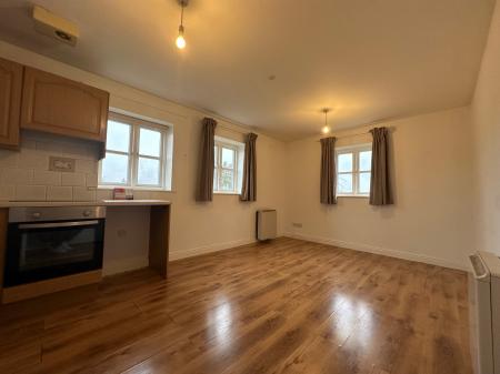 1 bedroom Flat to let in Bay View Court, Station Road, Lancaster, LA1