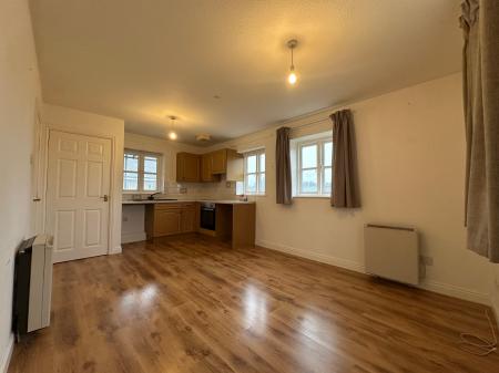 1 bedroom Flat to let in Bay View Court, Station Road, Lancaster, LA1
