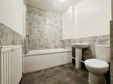 2 bedroom Town house to let in Fairfield Road, Lancaster, LA1