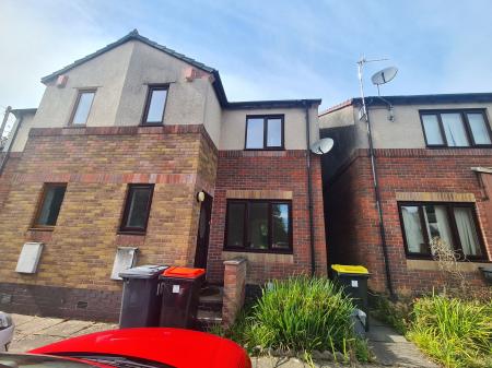 3 bedroom Semi-detached house to let in Eskrigge Court, Lancaster, LA1