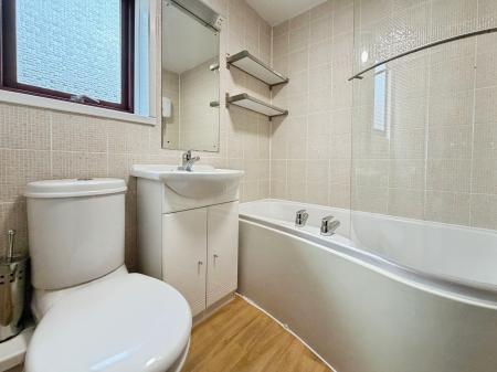 2 bedroom Flat to let in Greaves Road, Lancaster, LA1