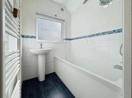 3 bedroom Semi-detached house to let in Ingleton Drive, Hala, Lancaster, LA1