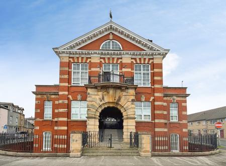 2 bedroom Flat to let in Cinnabar House