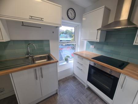 2 bedroom Flat to let in Chapel Street, City Centre, Lancaster, LA1