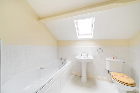 2 bedroom Flat for sale in 3 Park Villas, Roundhay, Leeds, LS8