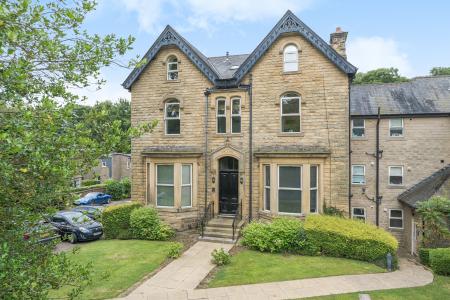 2 bedroom Flat for sale in 3 Park Villas, Roundhay, Leeds, LS8