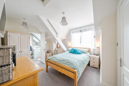 2 bedroom Duplex for sale in Allerton Hall Courtyard, Chapel Allerton, Leeds, LS7