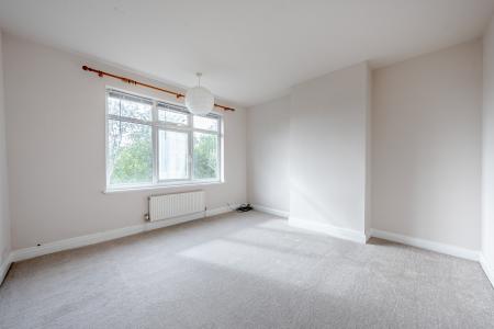 3 bedroom End of terrace house for sale in Farm Hill North, Leeds, LS7