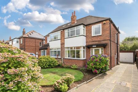 3 bedroom Semi-detached house for sale in Gledhow Grange View, Roundhay, Leeds, LS8