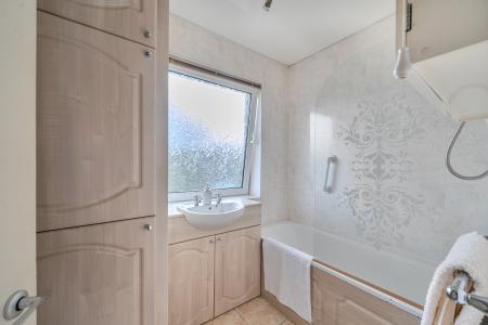 3 bedroom Semi-detached house for sale in Gledhow Grange View, Roundhay, Leeds, LS8