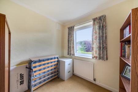 3 bedroom Semi-detached house for sale in Gledhow Grange View, Roundhay, Leeds, LS8