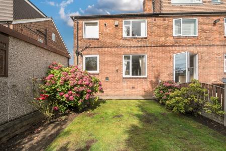 3 bedroom Semi-detached house for sale in Gledhow Grange View, Roundhay, Leeds, LS8