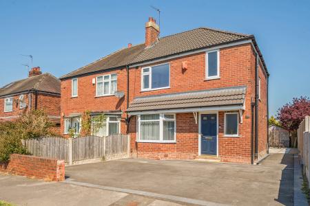 3 bedroom Semi-detached house for sale in Gledhow Park Avenue, Chapel Allerton, Leeds, LS7