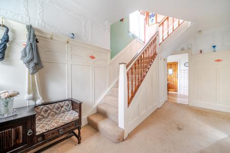 3 bedroom Semi-detached house for sale in Gledhow Wood Road, Oakwood, Leeds, LS8