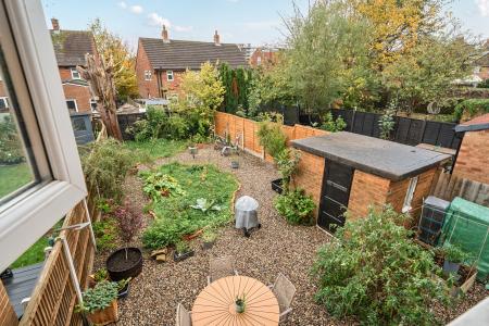 2 bedroom Semi-detached house for sale in Lidgett Lane, Roundhay, Leeds, LS8