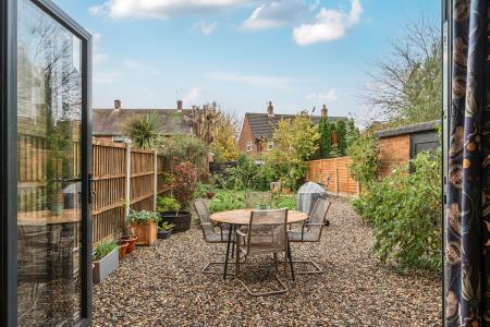 2 bedroom Semi-detached house for sale in Lidgett Lane, Roundhay, Leeds, LS8